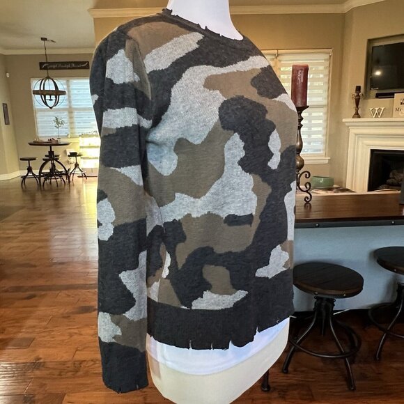 Fate Camo Sweater Women’s Size Small Distressed Crew Neck Pullover Green Gray - Picture 5 of 12